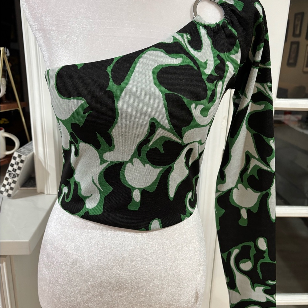 Zara Green Black and White Abstract Knit Top